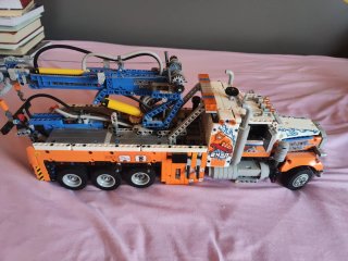 LEGO Technic 42128 Camión Remolcador