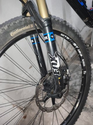 Bicicleta GT Doble Suspensión
