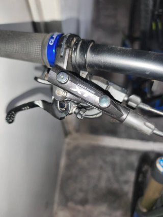 Bicicleta GT Doble Suspensión