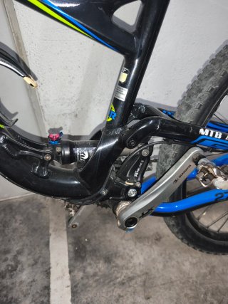 Bicicleta GT Doble Suspensión