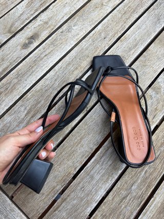 Sandalias negras