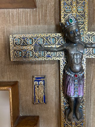 Cristo de Bronce y Esmalte Modesto Morato