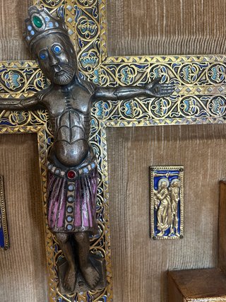 Cristo de Bronce y Esmalte Modesto Morato