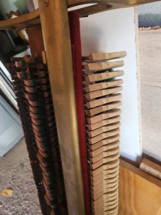 Percutores piano antiguo