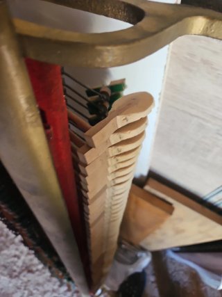 Percutores piano antiguo