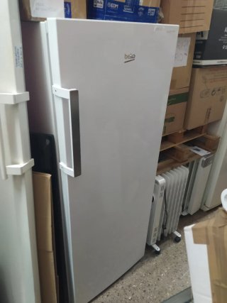 Congelador Vertical Beko 1.61m
