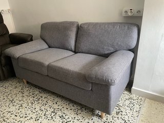 Sofá 2 plazas gris tela