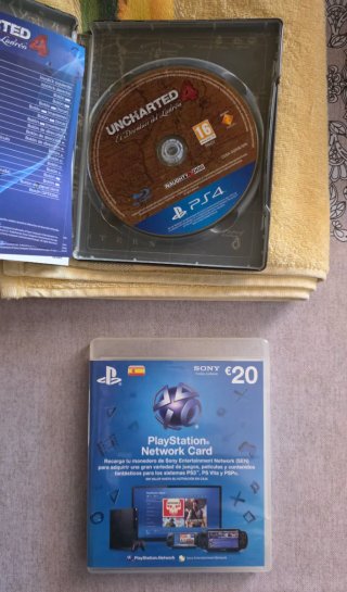Uncharted 4 PS4 (disco en otra caja)