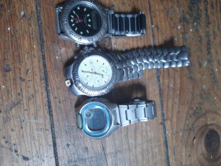 Lote de 3 relojes (Casio, Lotus y analógico-digita