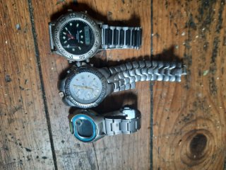 Lote de 3 relojes (Casio, Lotus y analógico-digita