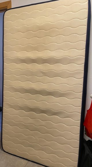 Cama con somier de madera + Colchón