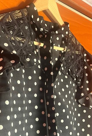Blusa Shein lunares