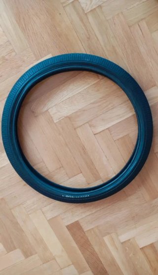 Cubierta AresBikes A Class 1,75 BMX