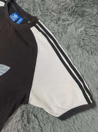 Camiseta Adidas Retro Gris Talla M