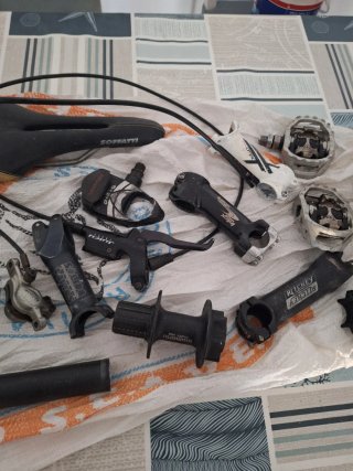 Lote de piezas de bicicleta