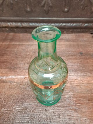 Botella de vidrio de uranio. 1900