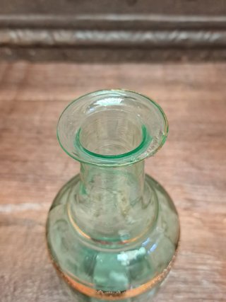 Botella de vidrio de uranio. 1900