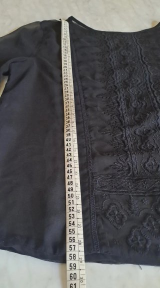 Camicia nera trasparente con ricami