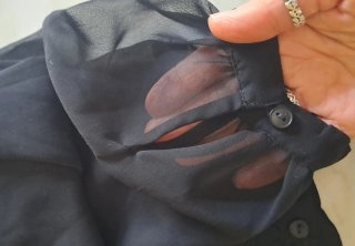 Camicia nera trasparente con ricami