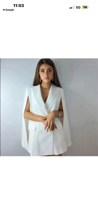 Elegantisima Blazer tipo capa Zara