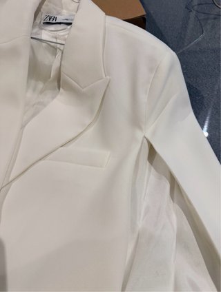 Elegantisima Blazer tipo capa Zara