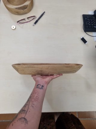 Bandeja decorativa alargada de madera