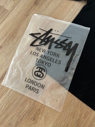 Camiseta Stüssy Negra Bola 8