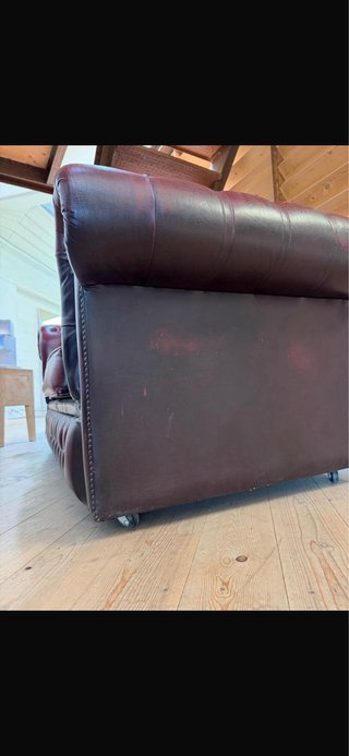 Conjunto Original Chesterfield en cuero burdeos