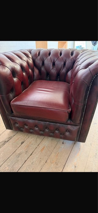 Conjunto Original Chesterfield en cuero burdeos