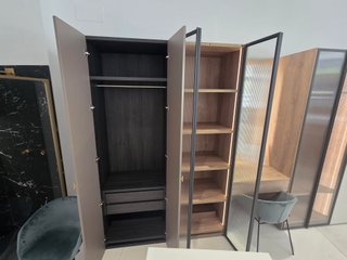 Armario vestidor y tocador madera y cristal