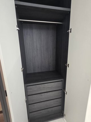 Armario vestidor y tocador madera y cristal