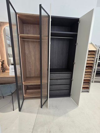 Armario vestidor y tocador madera y cristal
