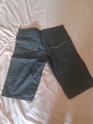 Pantalón vaquero corto azul