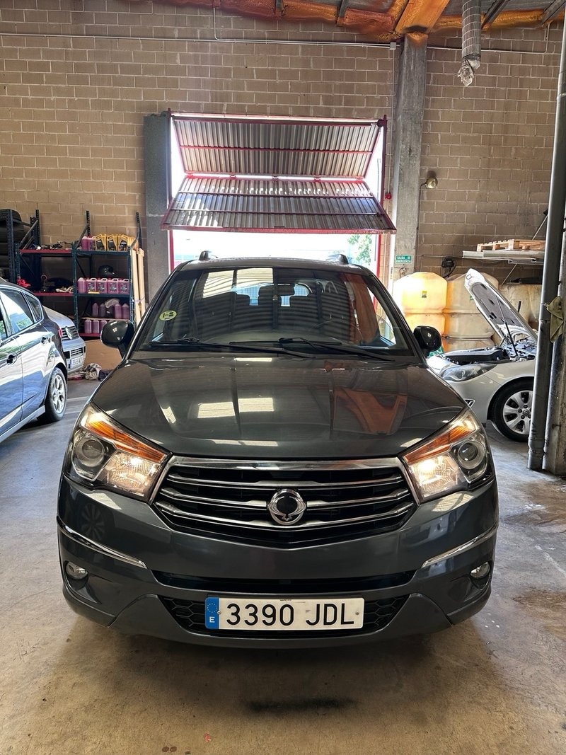 SsangYong Rodius 2015, foto 2