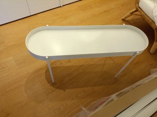 Mesa auxiliar SKLUM metal blanco mate y cristal