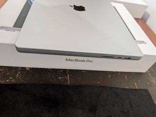 MacBook Pro 16 M2 Pro 32GB RAM
