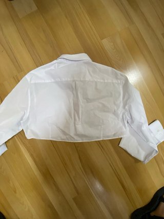 Conjunto Camisa Crop Top y Pantalón Chino Gris