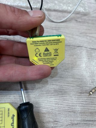 Controlador LED Shelly Plus RGBW PM 2 unidades