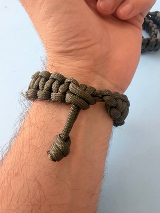 Pulsera Paracord verde oliva Ajustable