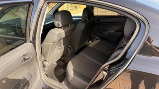 Opel Astra 2010