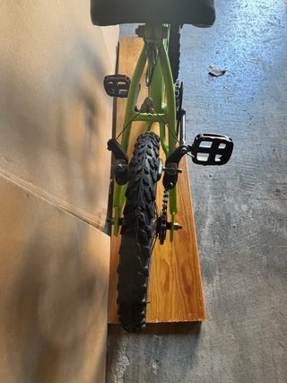 Bicicleta Scott 16 Fluor