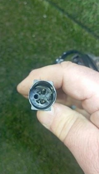 48270 26125 g9801 piloto del izq nissan patrol 2.8