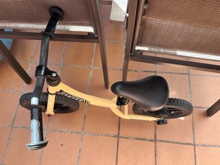 Bici de equilibrio Sawyer amarilla