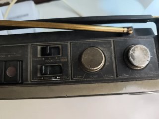 Radio Cassette Sanyo Plata y Negro