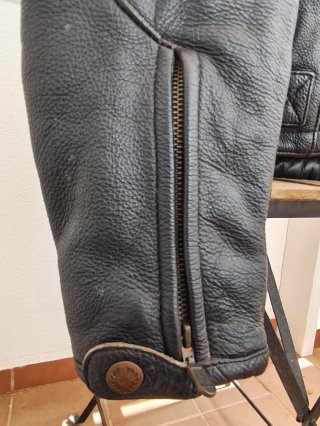 Chaqueta de cuero Belstaff Moto Negra y Blanca