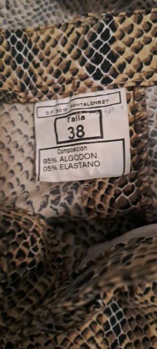 Conjunto mujer 2 piezas estampado serpiente