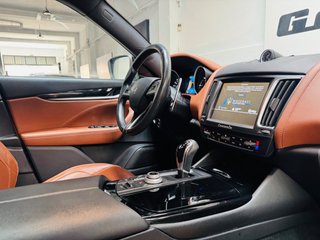 MASERATI Levante V6 275 HP D AWD