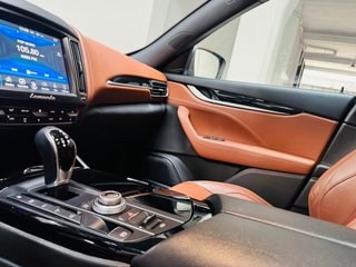 MASERATI Levante V6 275 HP D AWD