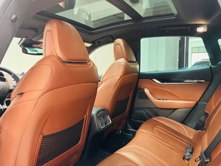 MASERATI Levante V6 275 HP D AWD