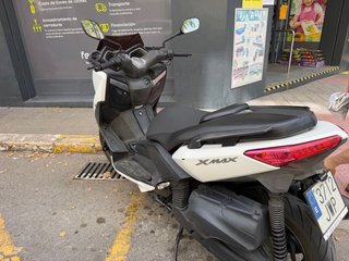 Yamaha X-MAX 400 Maxi Scooter
